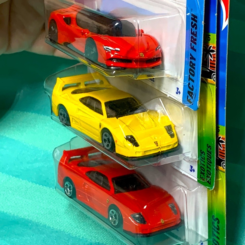 3 Exotic Ferrari Hot Wheels Cars-